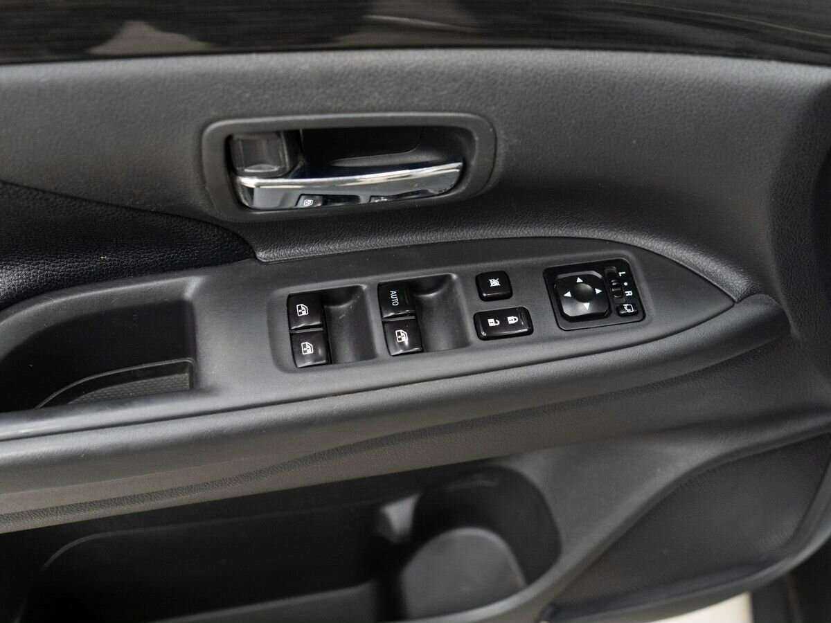 Купить Mitsubishi Outlander, 2017, 191 000 км, фото №14