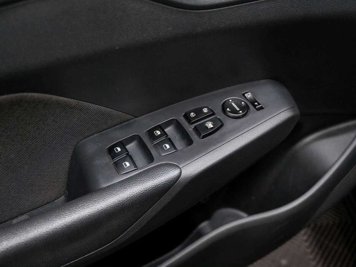 Купить Hyundai Solaris, 2019, 80 311 км, фото №9