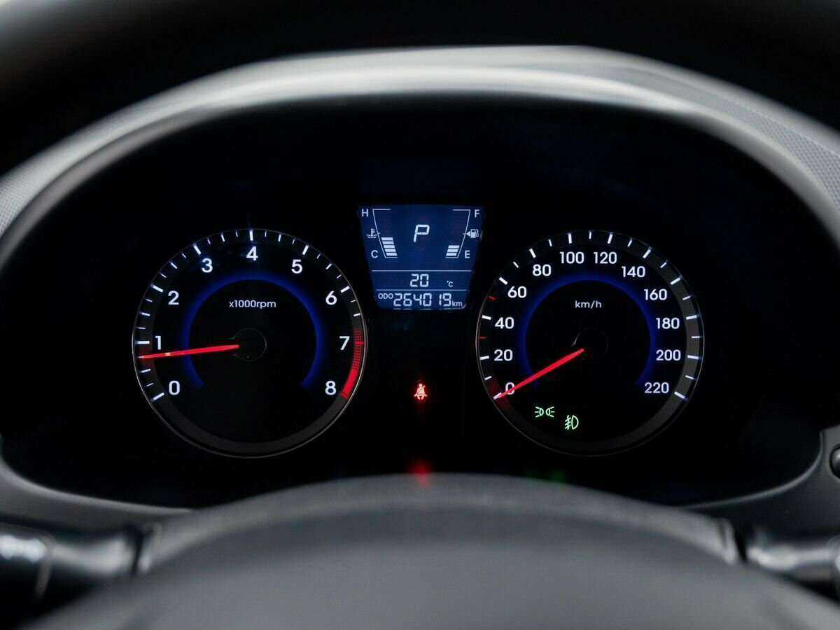 Купить Hyundai Solaris, 2012, 263 000 км, фото №21