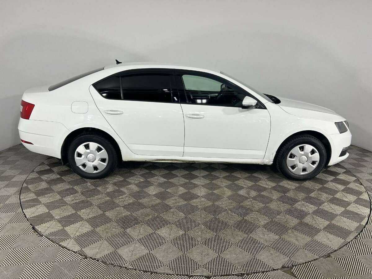 Купить Skoda Octavia, 2018, 431 666 км, фото №4