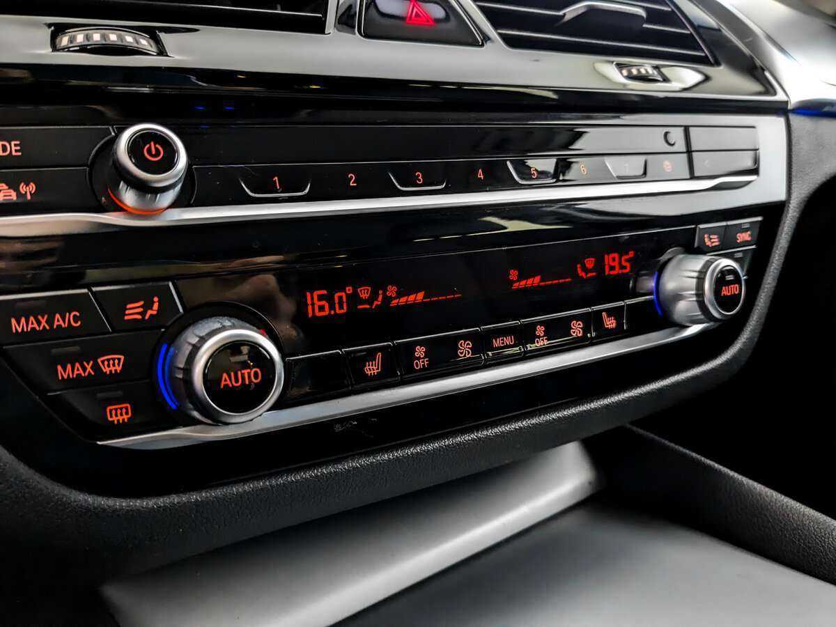 Купить BMW 5 серии 520i, 2018, 239 016 км, фото №22