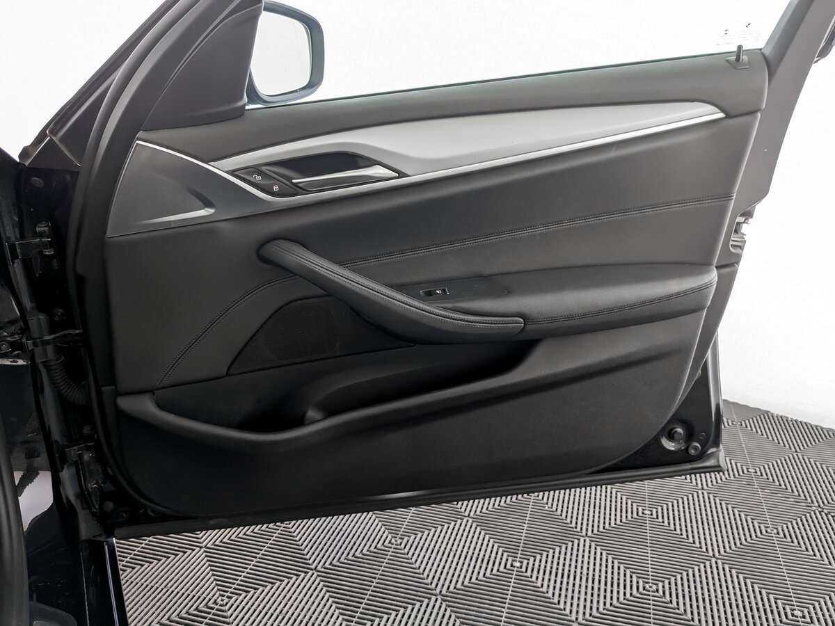 Купить BMW 5 серии 520i, 2018, 210 758 км, фото №20