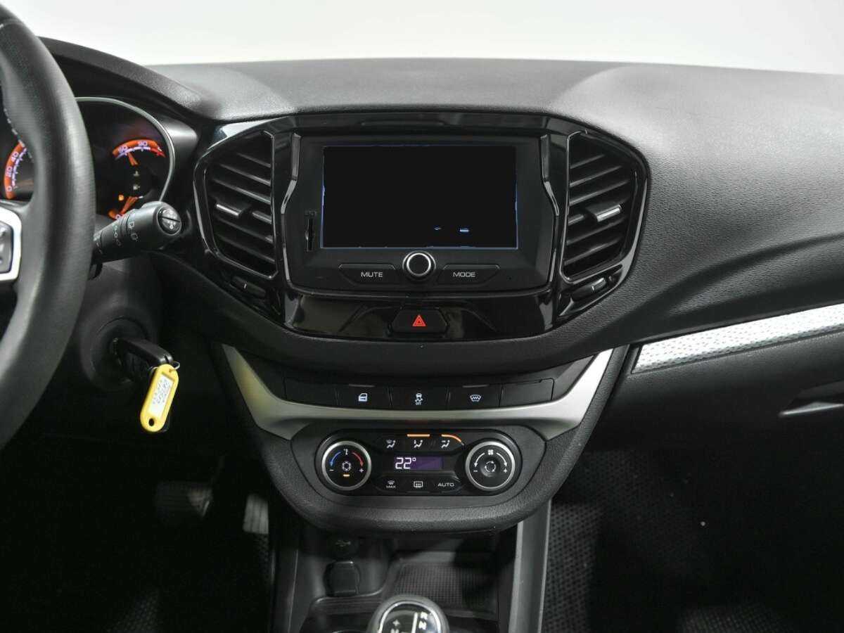 Купить Lada (ВАЗ) Vesta SW Cross, 2019, 94 162 км, фото №6