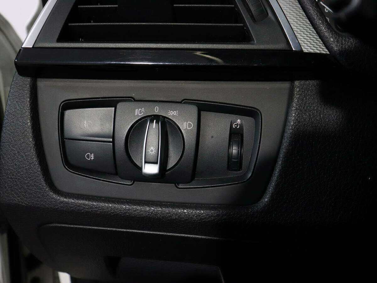 Купить BMW 3 серии 320i xDrive, 2016, 139 605 км, фото №17