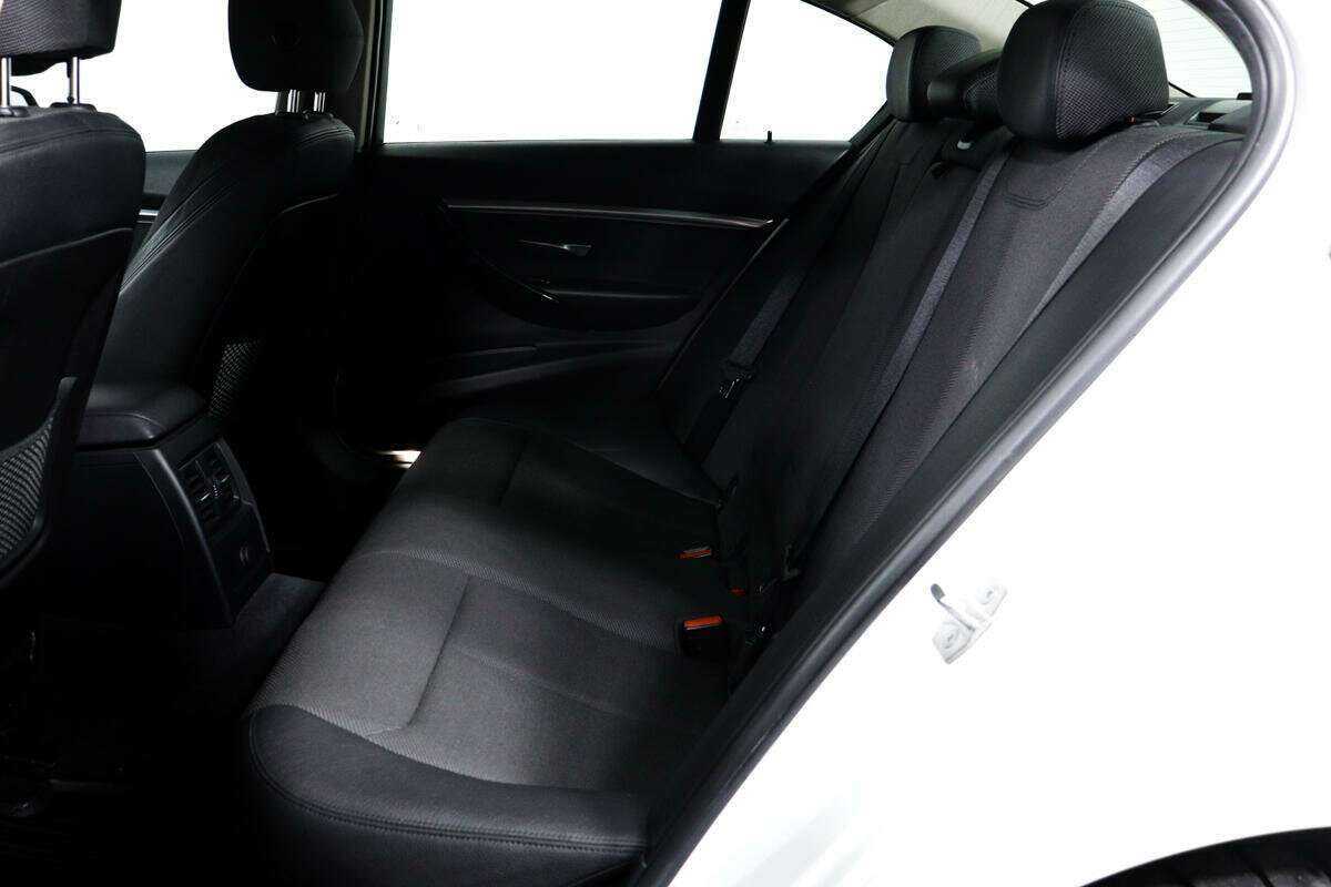 Купить BMW 3 серии 320d xDrive, 2016, 120 371 км, фото №12