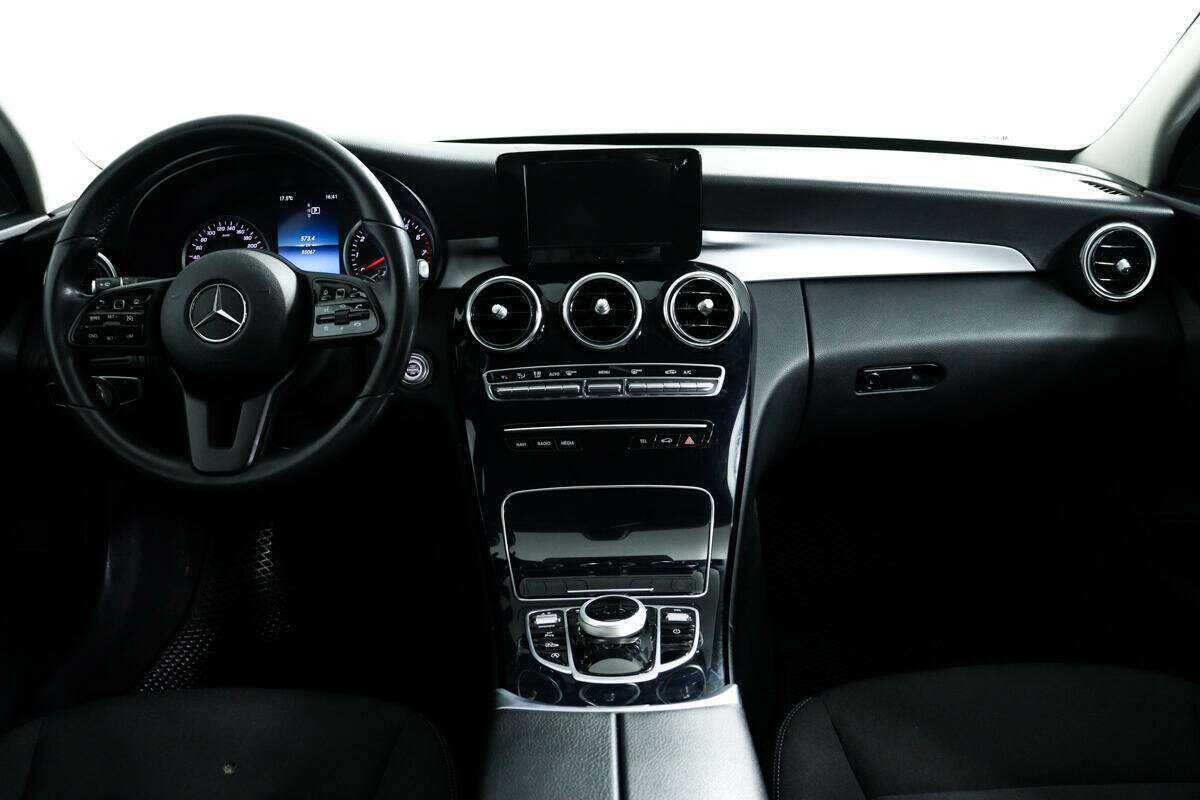 Купить Mercedes-Benz C-Класс 180, 2018, 54 975 км, фото №11