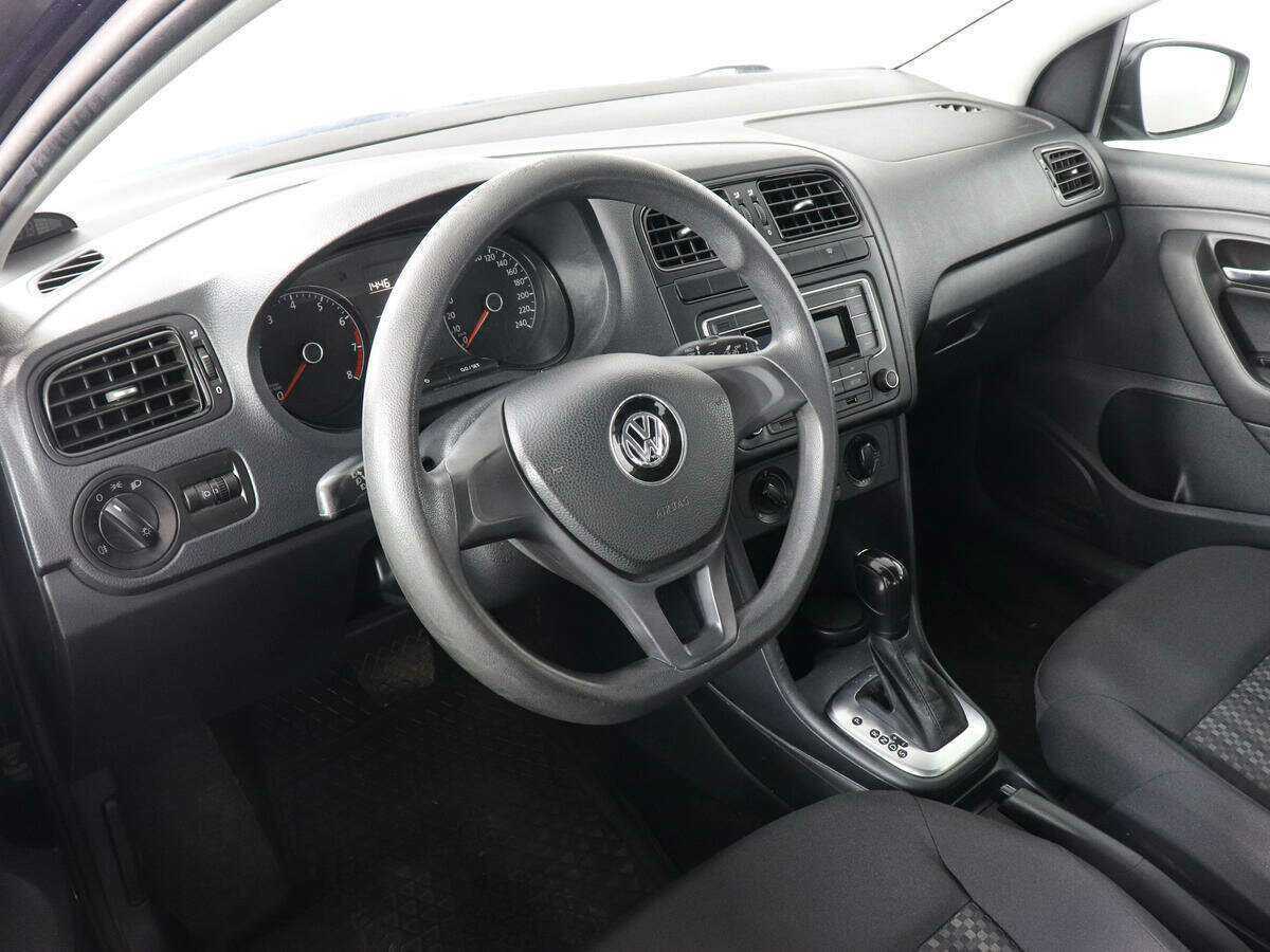 Купить Volkswagen Polo, 2017, 81 500 км, фото №9