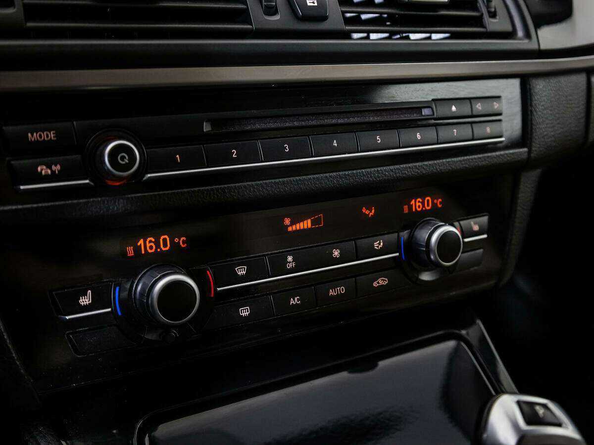 Купить BMW 5 серии 530d, 2014, 199 283 км, фото №12