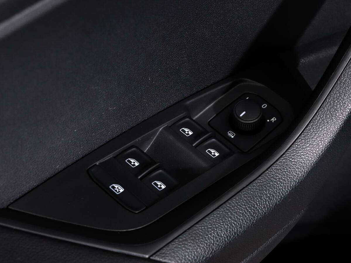 Купить Skoda Karoq, 2020, 110 561 км, фото №16