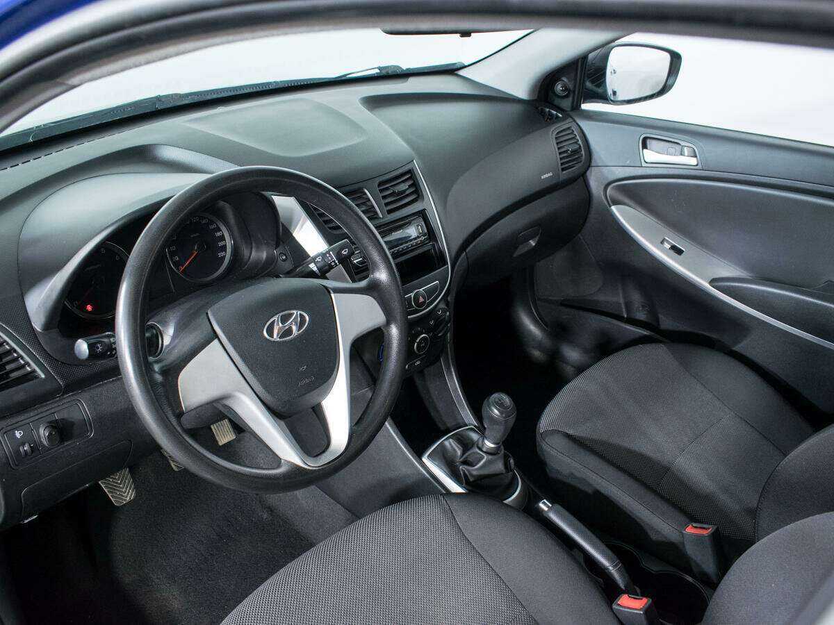 Купить Hyundai Solaris, 2012, 81 900 км, фото №13