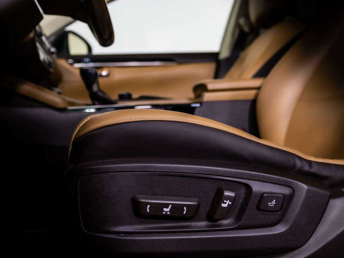 Купить Lexus ES 200, 2016, 133 020 км, фото №17