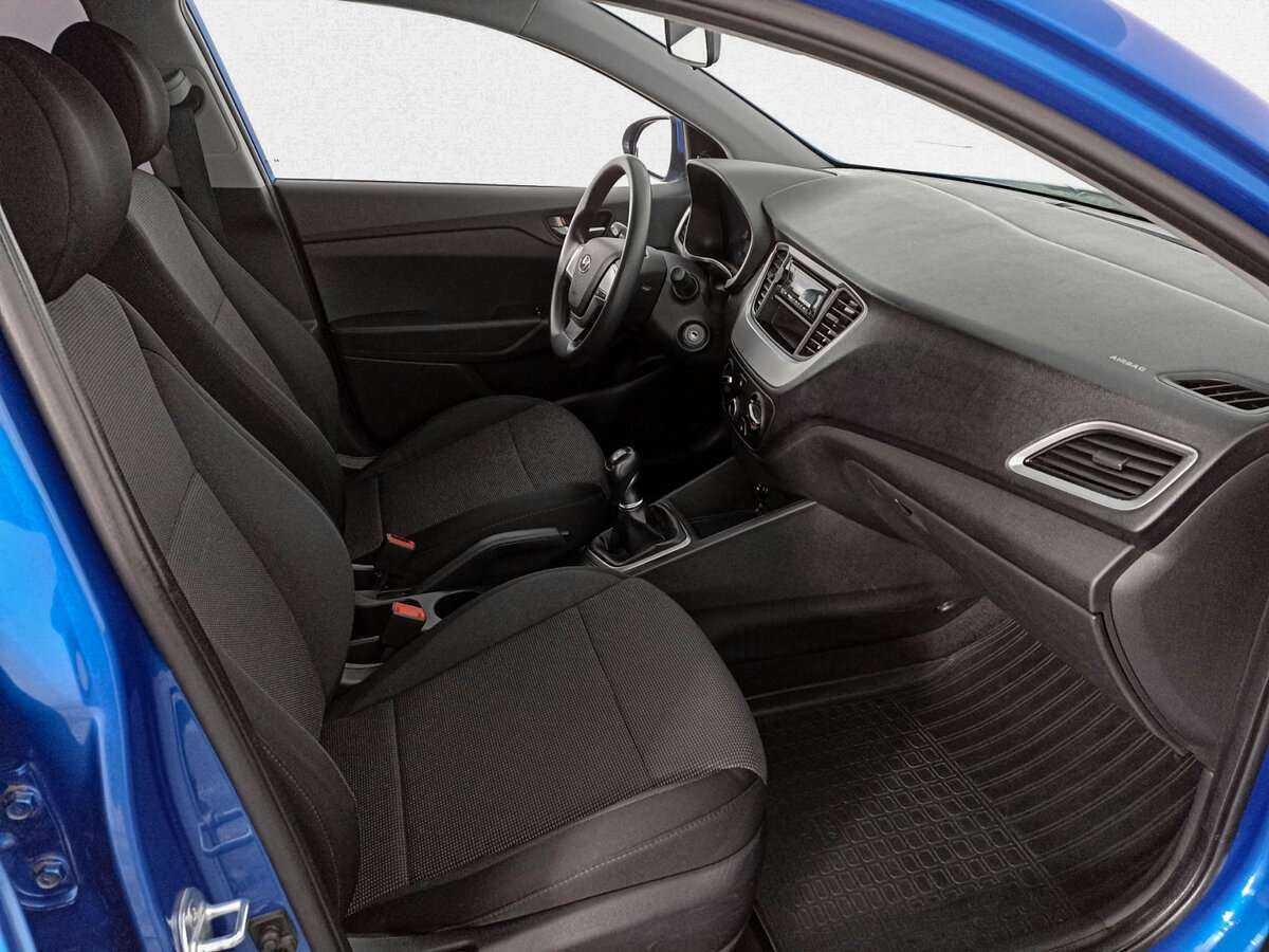 Купить Hyundai Solaris, 2018, 105 877 км, фото №11