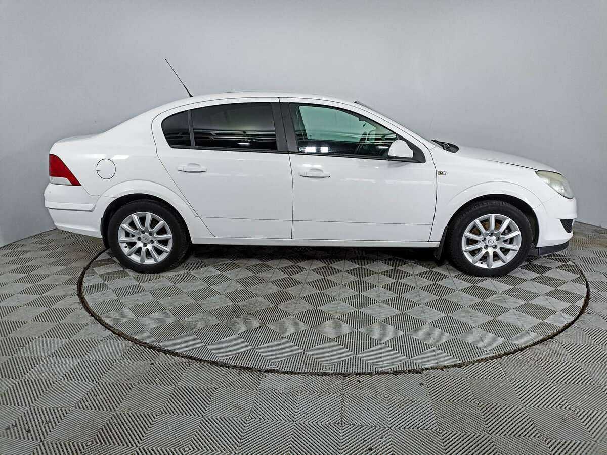Купить Opel Astra, 2013, 218 764 км, фото №4