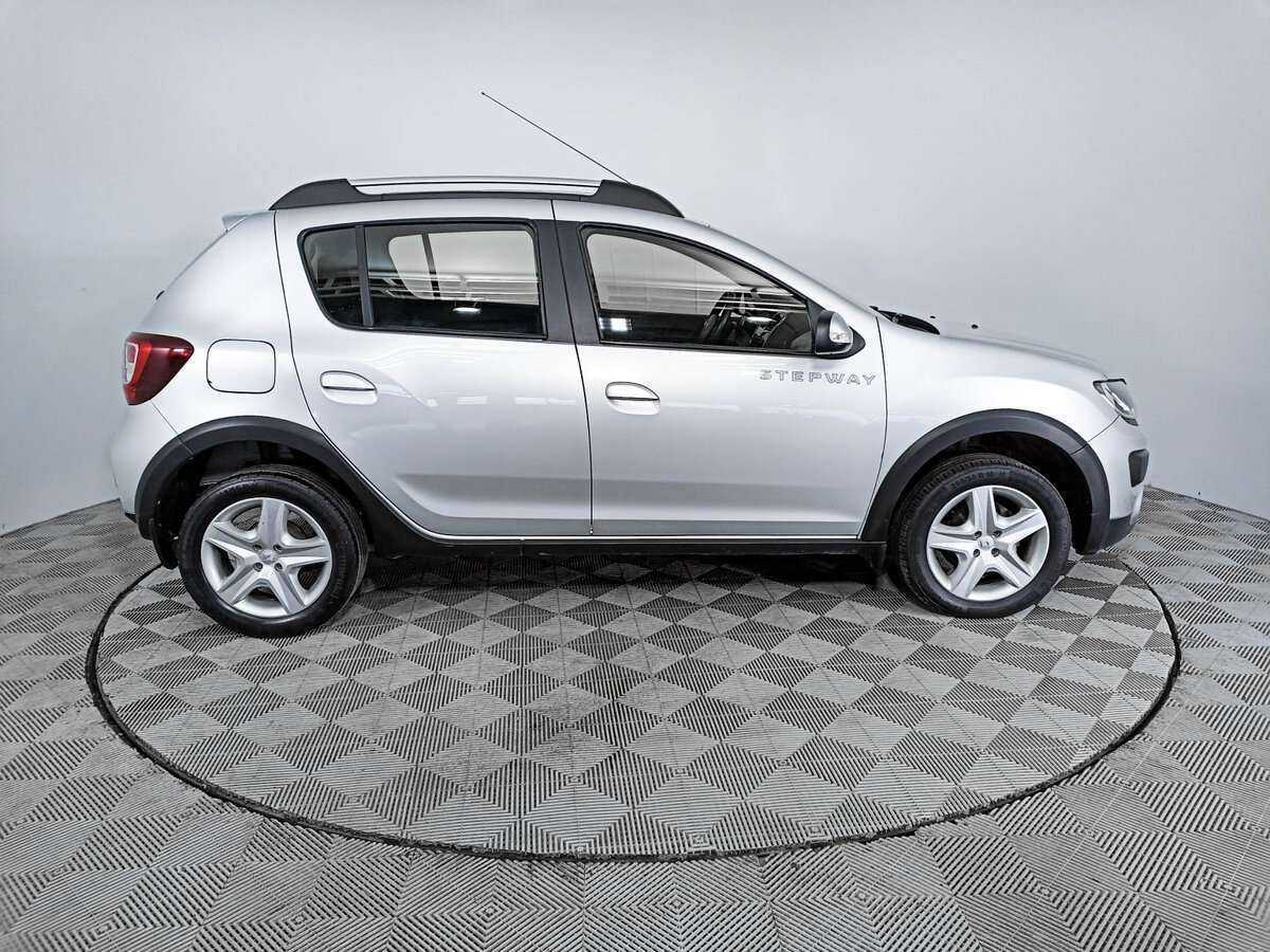 Купить Renault Sandero Stepway, 2017, 82 437 км, фото №4