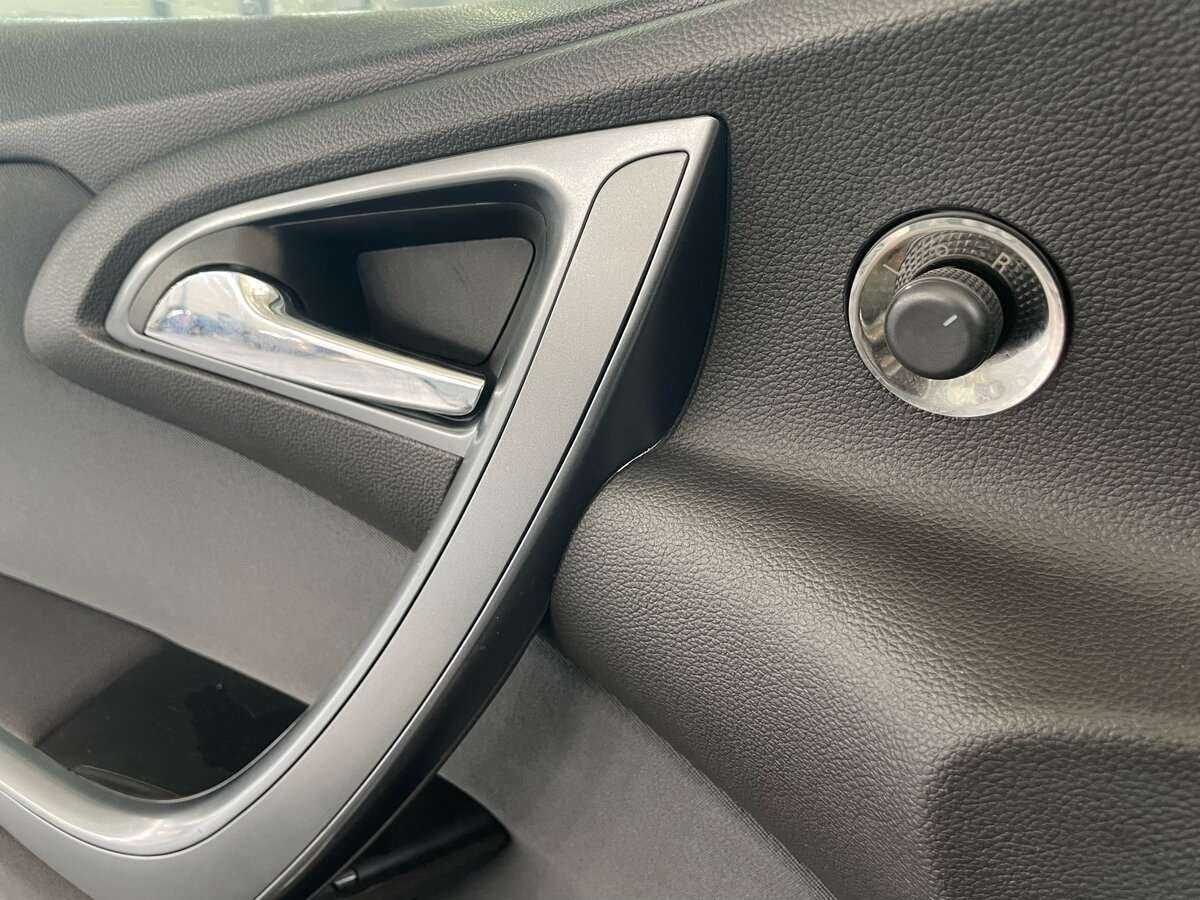 Купить Opel Astra GTC, 2012, 186 521 км, фото №19