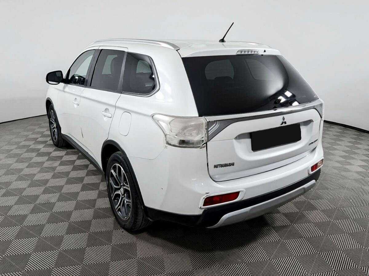 Купить Mitsubishi Outlander, 2014, 181 183 км, фото №6