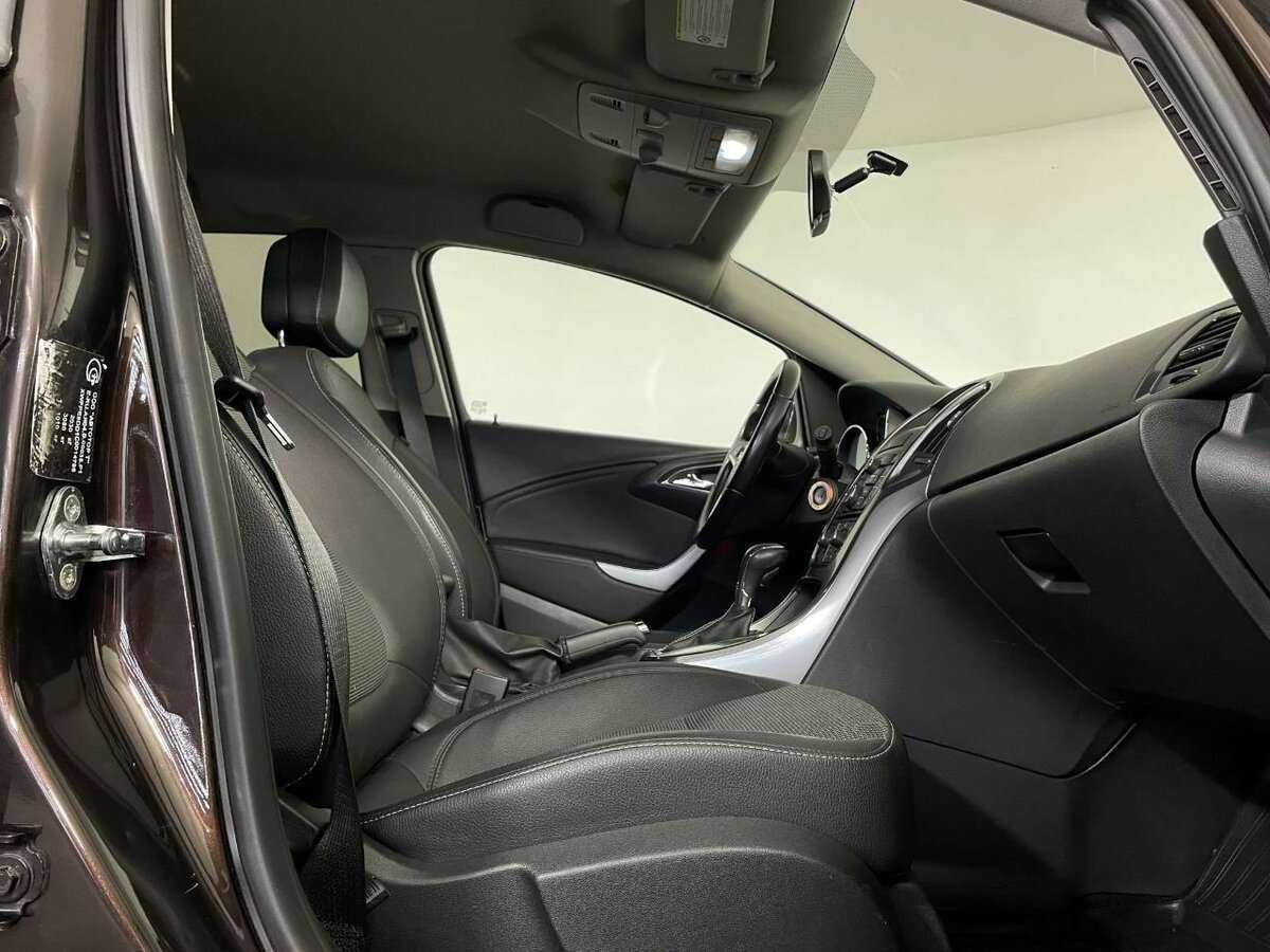 Купить Opel Astra, 2012, 203 027 км, фото №14