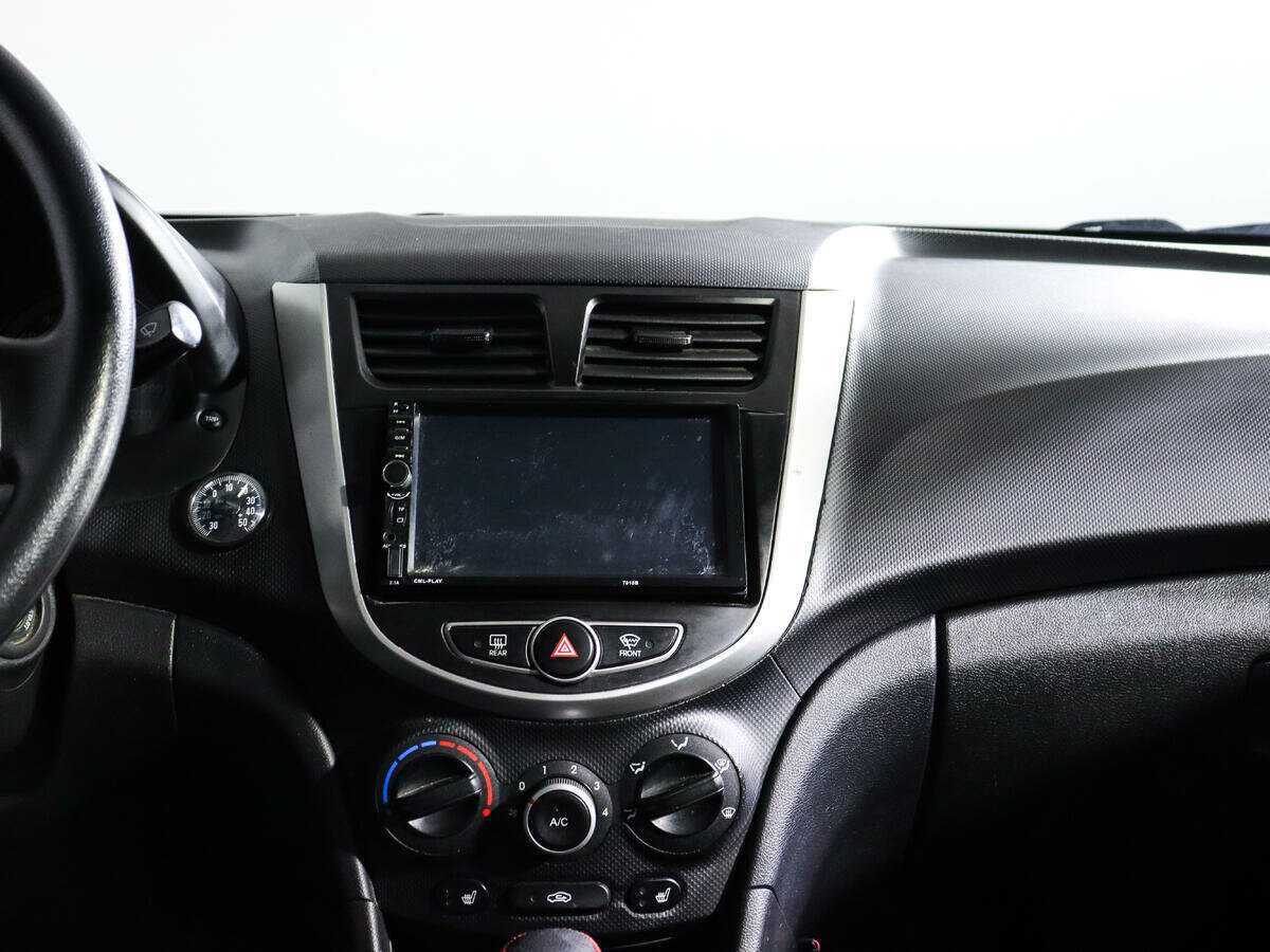 Купить Hyundai Solaris, 2013, 96 000 км, фото №11