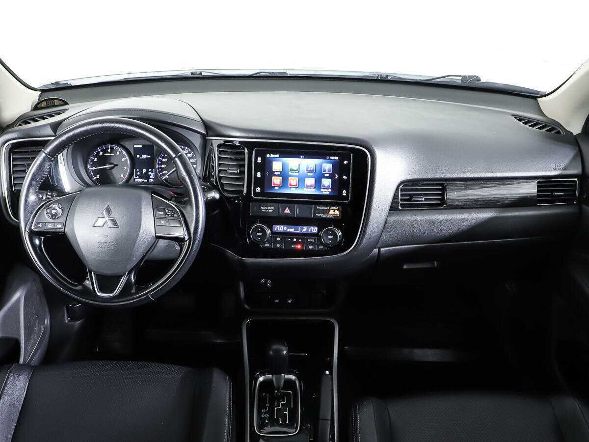 Купить Mitsubishi Outlander, 2017, 73 813 км, фото №11