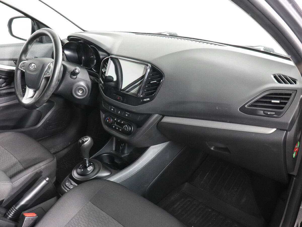 Купить Lada (ВАЗ) Vesta SW, 2019, 89 246 км, фото №10