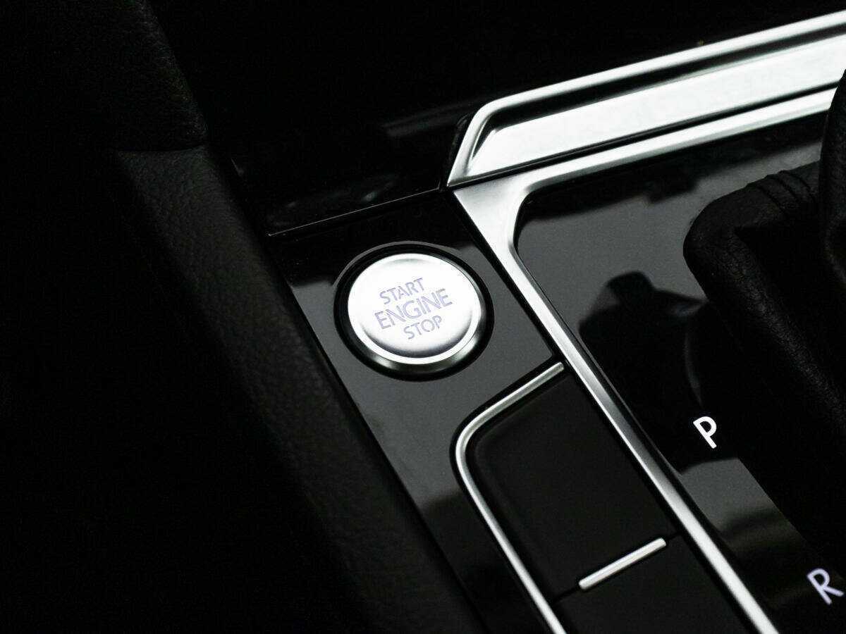 Купить Volkswagen Passat DSG7, 2017, 76 550 км, фото №17