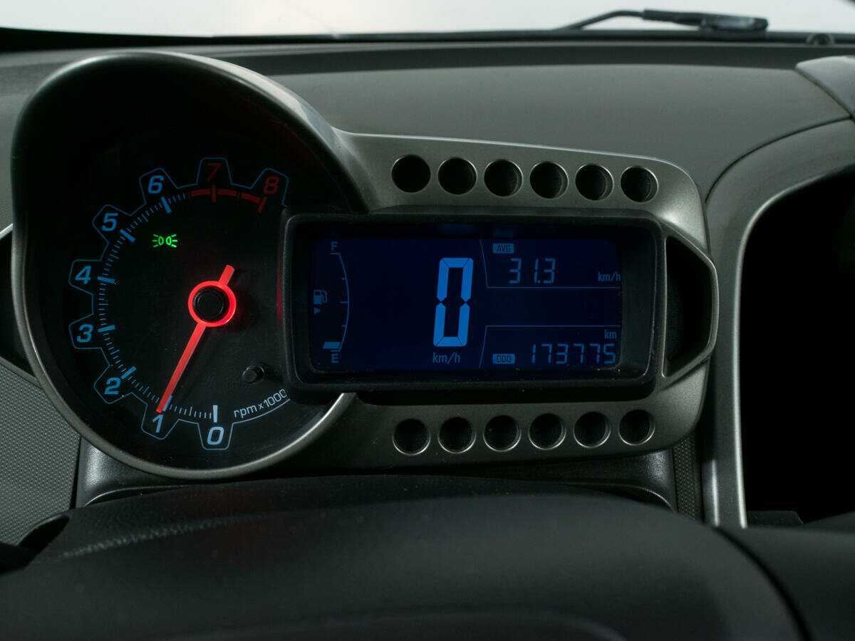 Купить Chevrolet Aveo, 2013, 173 000 км, фото №10