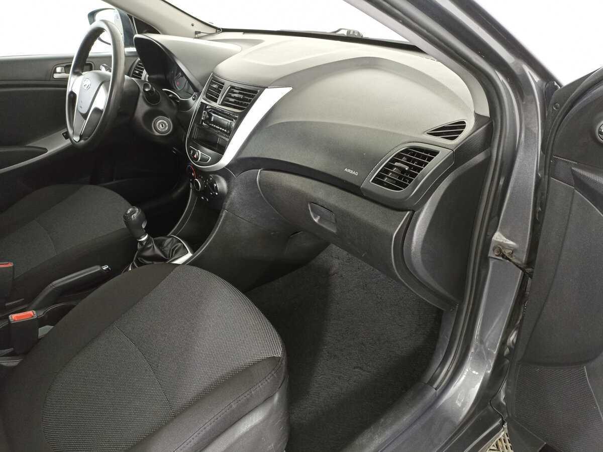 Купить Hyundai Solaris, 2013, 223 137 км, фото №6