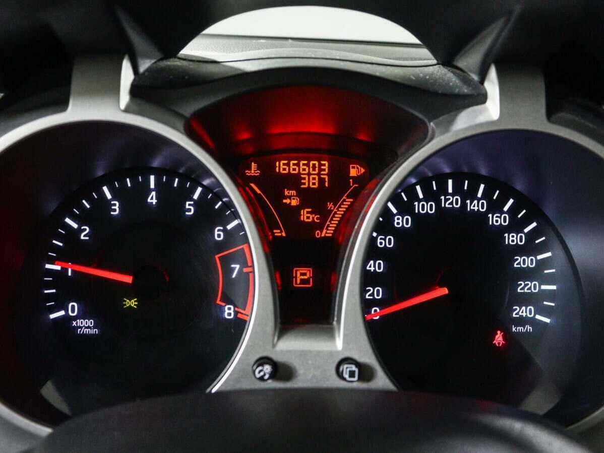 Купить Nissan Juke, 2012, 166 602 км, фото №9