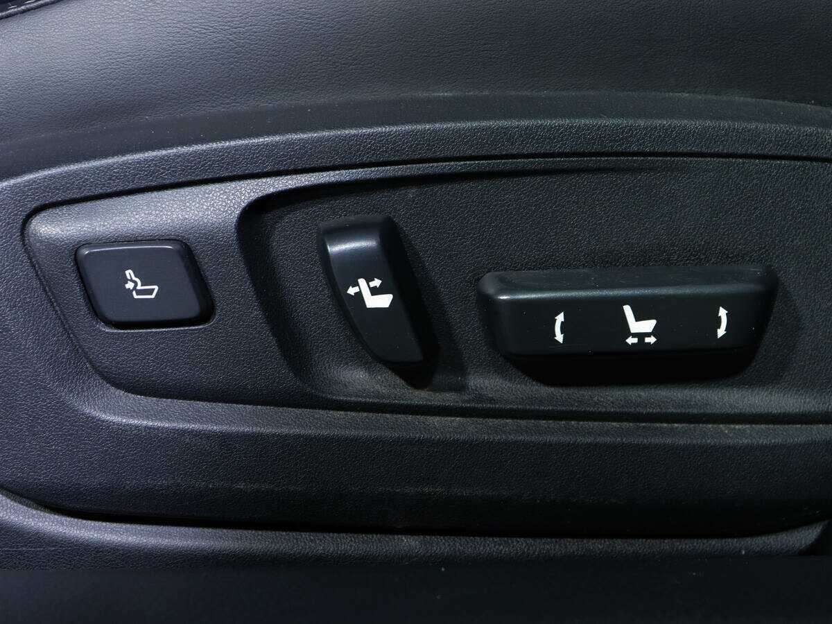 Купить Lexus ES 200, 2016, 123 000 км, фото №17