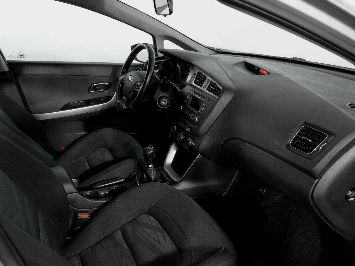 Купить Kia Ceed, 2015, 106 300 км, фото №9
