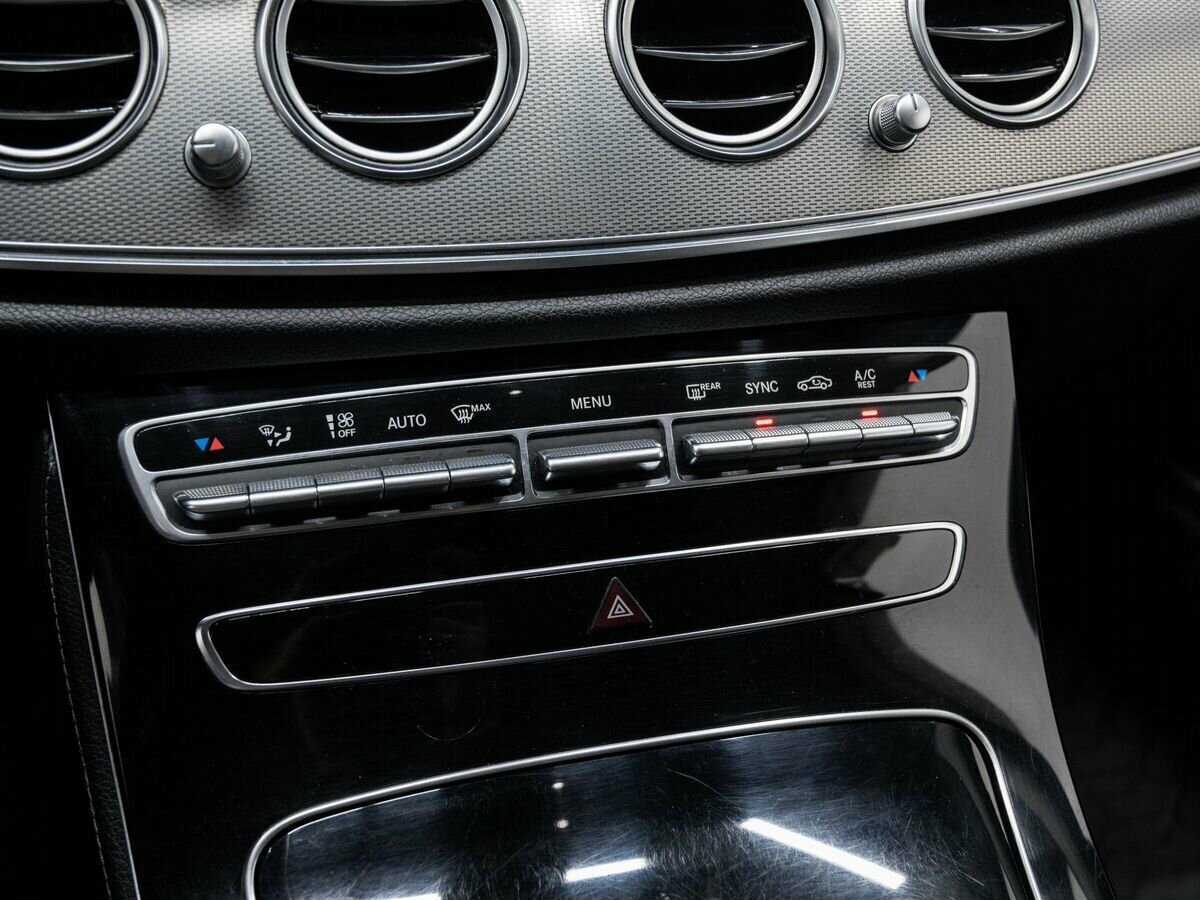 Купить Mercedes-Benz E-Класс 200 d, 2019, 168 000 км, фото №17