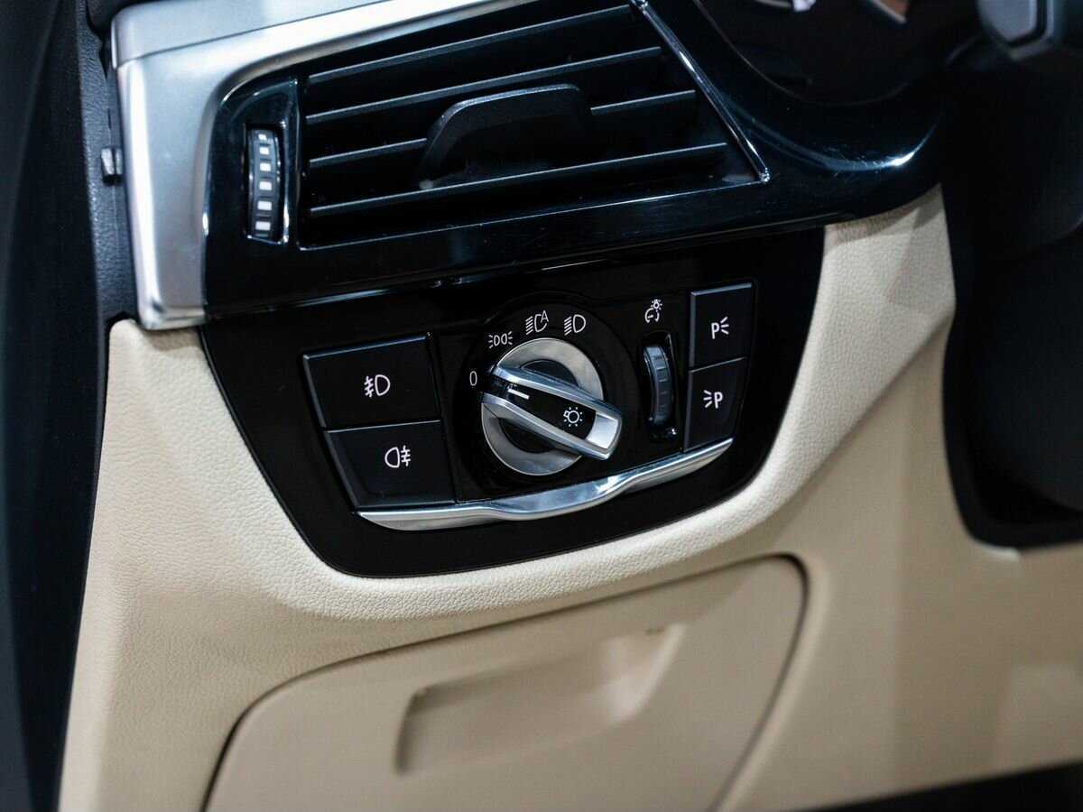 Купить BMW 5 серии 520d, 2017, 160 000 км, фото №14