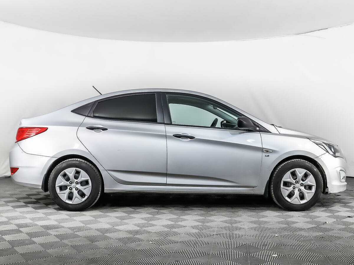 Купить Hyundai Solaris, 2014, 129 635 км, фото №4