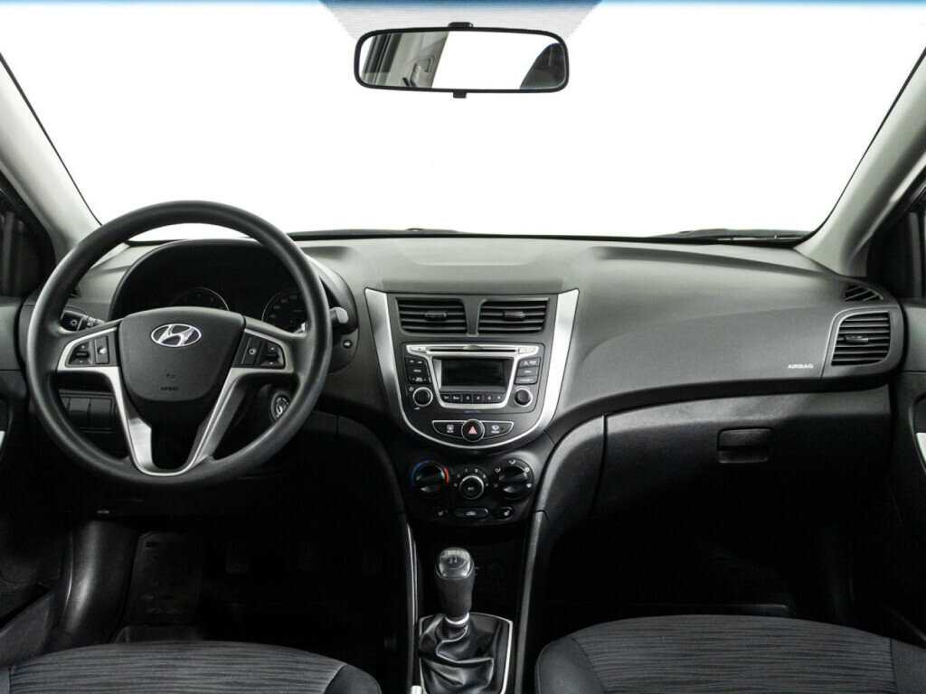 Купить Hyundai Solaris, 2016, 160 973 км, фото №13