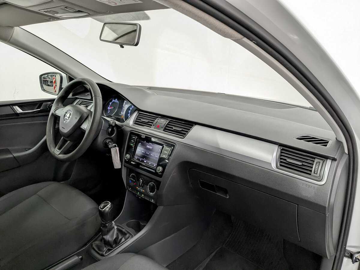 Купить Skoda Rapid, 2017, 240 992 км, фото №11