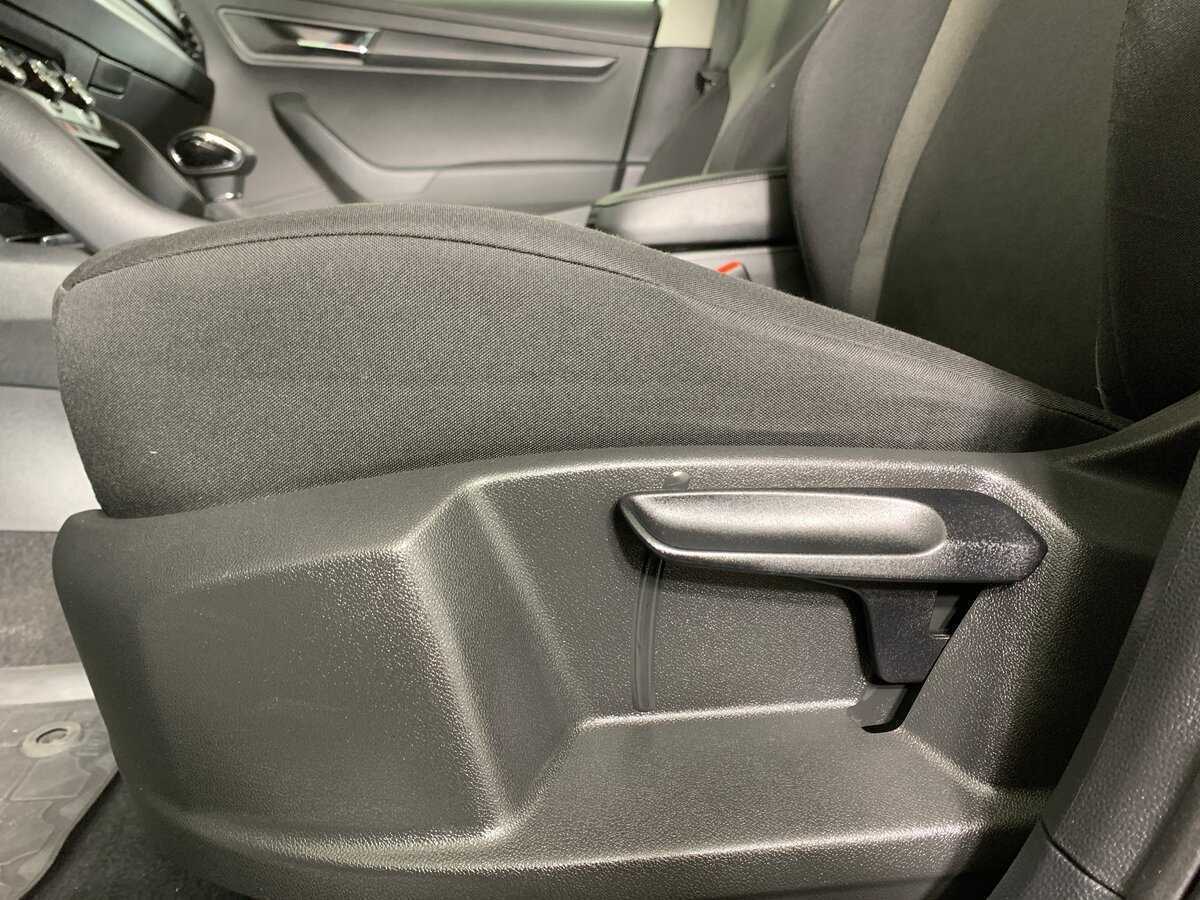 Купить Skoda Karoq, 2020, 98 431 км, фото №17