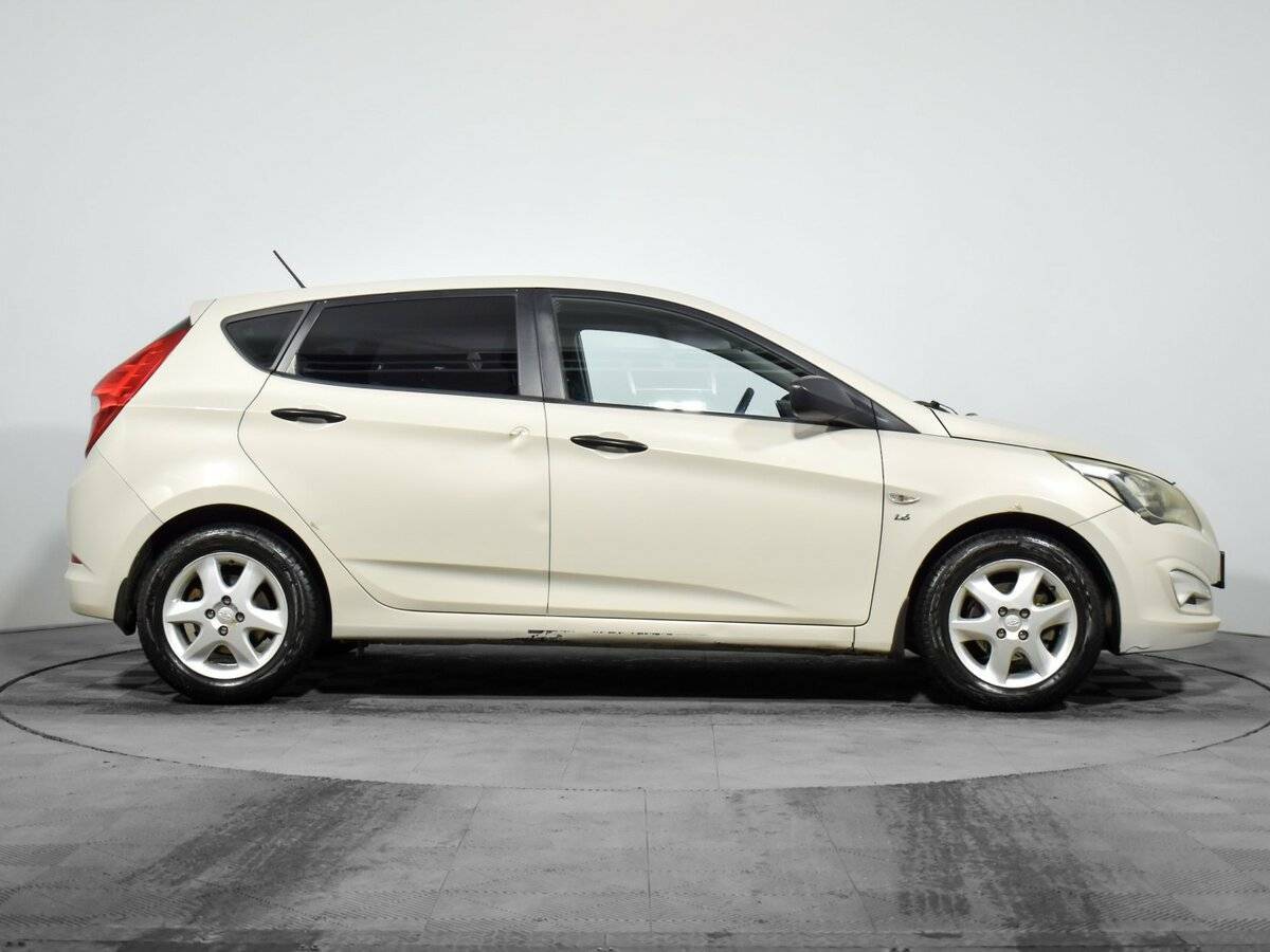Купить Hyundai Solaris, 2015, 144 260 км, фото №4