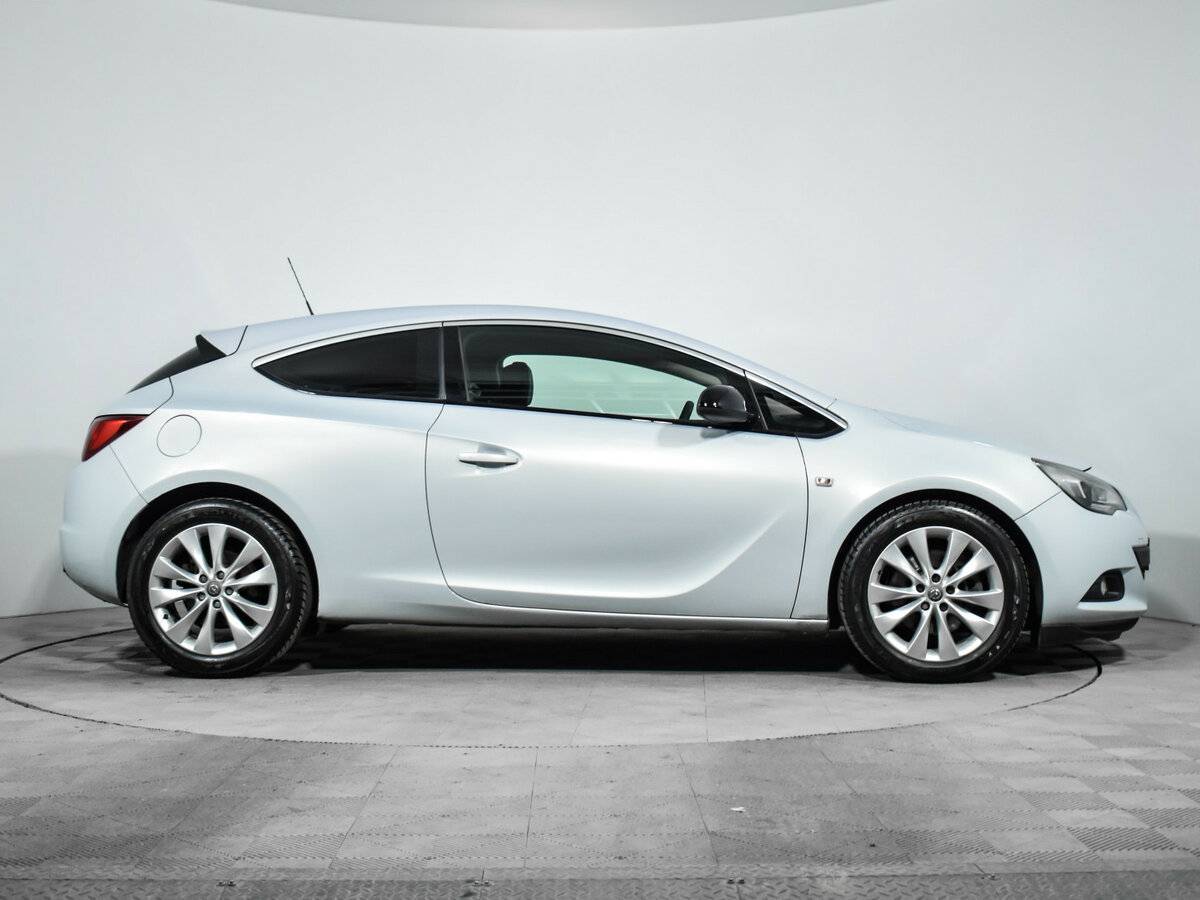 Купить Opel Astra GTC, 2012, 200 110 км, фото №4