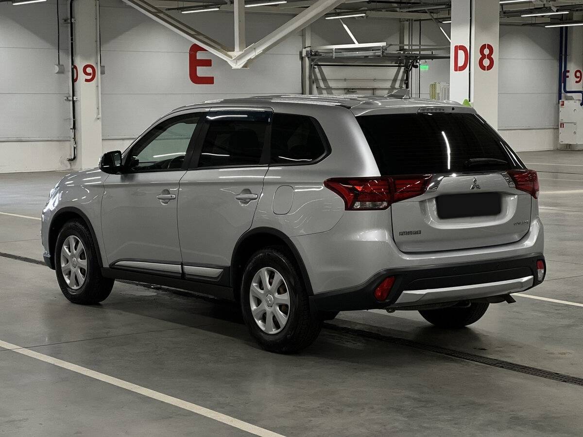 Купить Mitsubishi Outlander, 2017, 107 670 км, фото №7