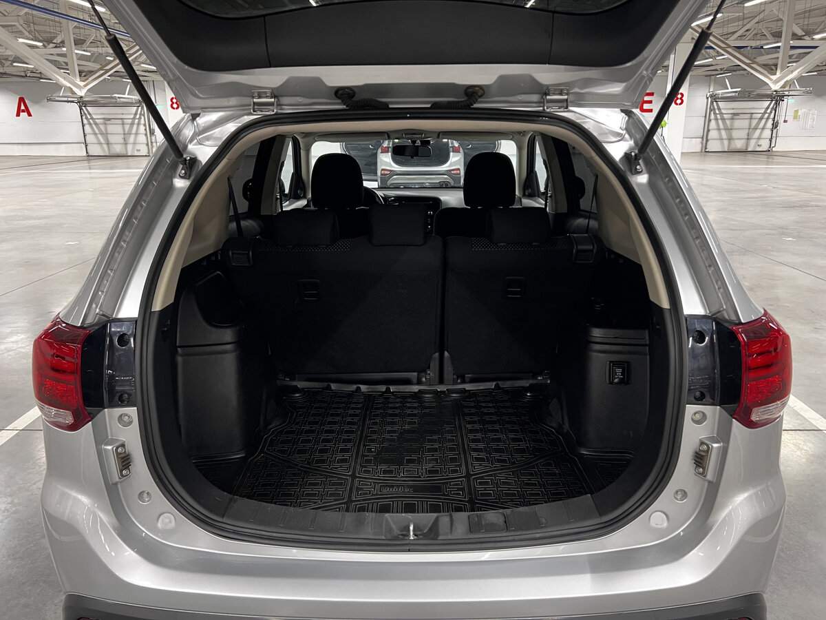 Купить Mitsubishi Outlander, 2017, 107 670 км, фото №10