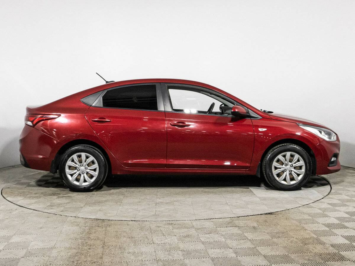 Купить Hyundai Solaris, 2018, 154 973 км, фото №4