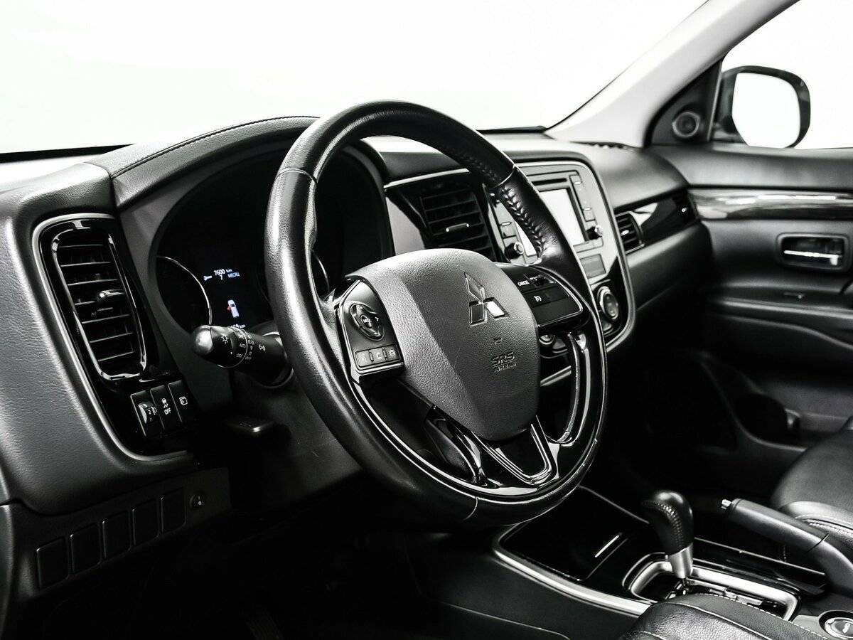 Купить Mitsubishi Outlander, 2017, 72 468 км, фото №13