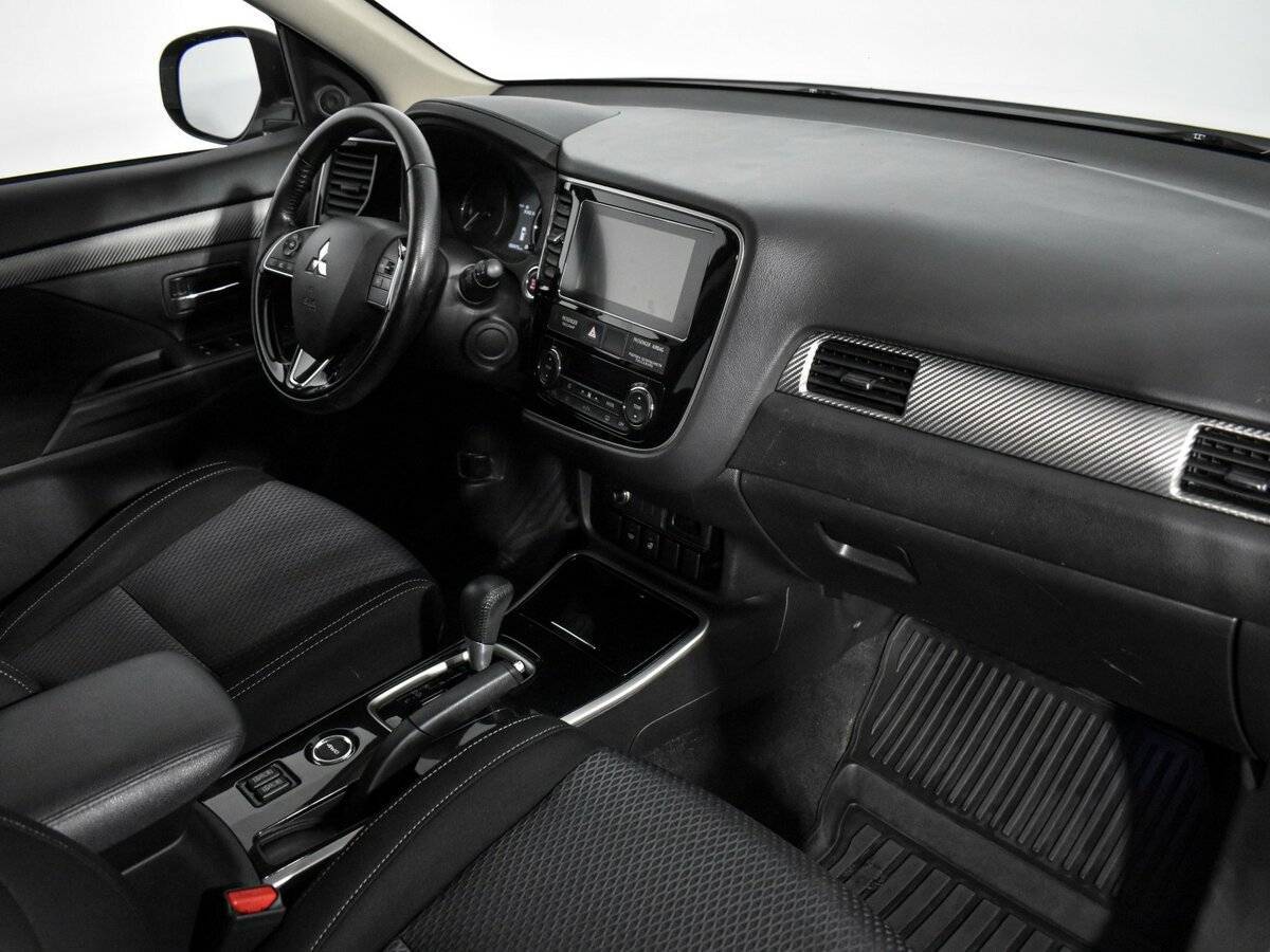 Купить Mitsubishi Outlander, 2018, 69 473 км, фото №13