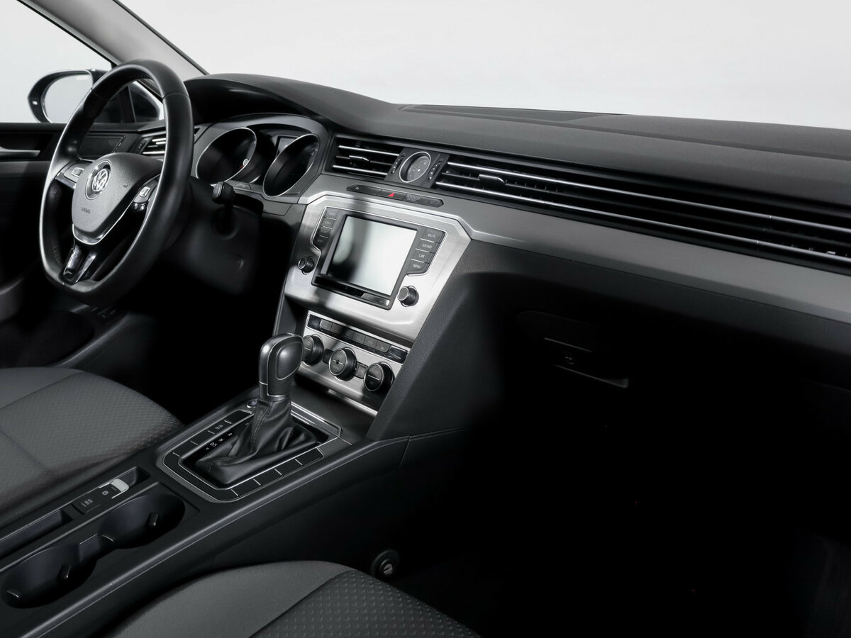 Купить Volkswagen Passat B8, 2016, 45 100 км, фото №7