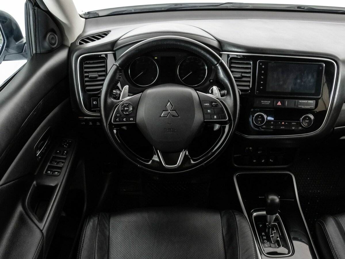 Купить Mitsubishi Outlander III Рестайлинг 2, 2017, 191 296 км, фото №9