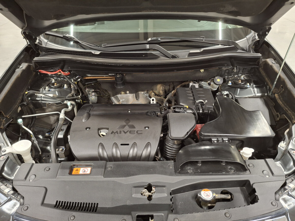 Купить Mitsubishi Outlander III Рестайлинг 2, 2016, 77 853 км, фото №9